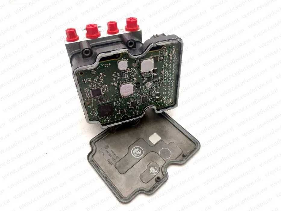 Naprawa блоку ABS ESP Audi — Помилки C123EF0, P050F (Відновлення)